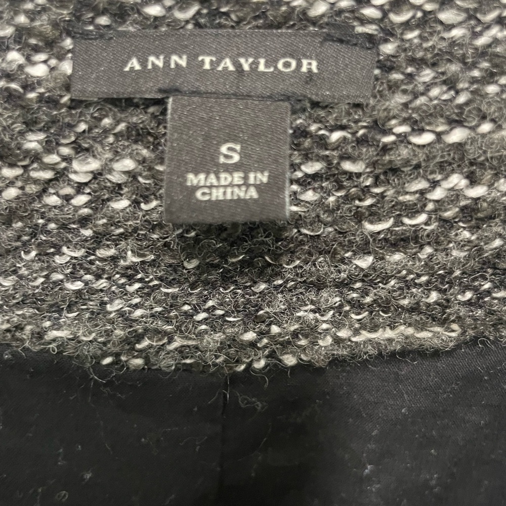 Ann Taylor Black and Gray Tweed zippered Jacket - Picture 10 of 11